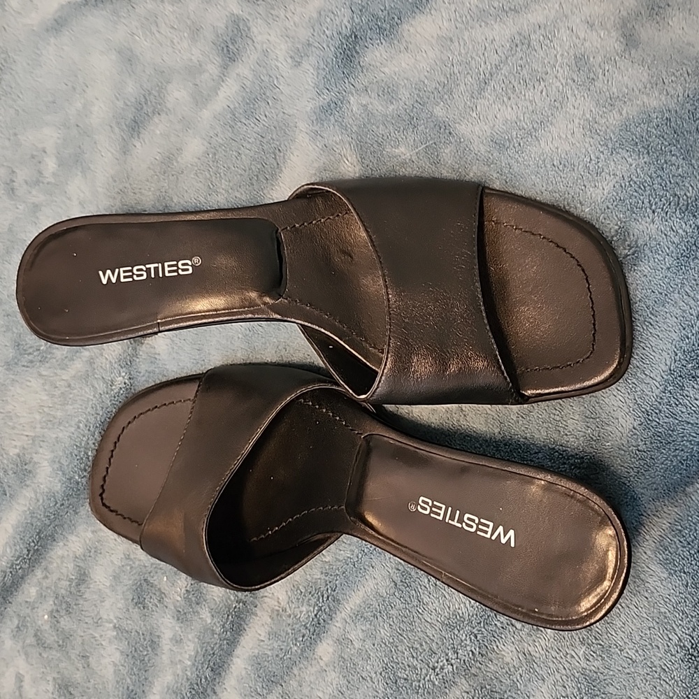 Westies slip on shoes